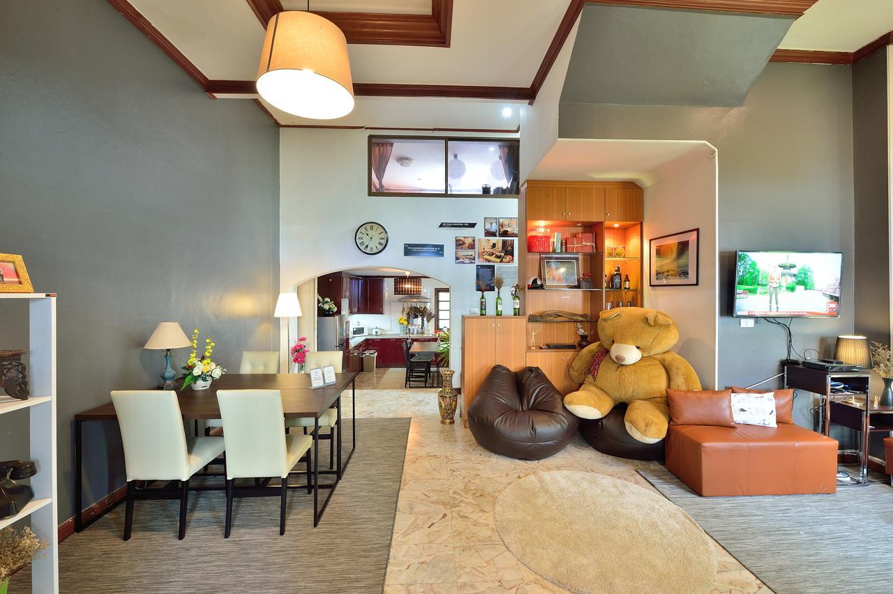 Lost And Found Bed And Breakfast Банкок Екстериор снимка