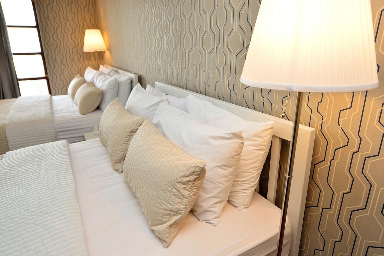 Lost And Found Bed And Breakfast Банкок Екстериор снимка