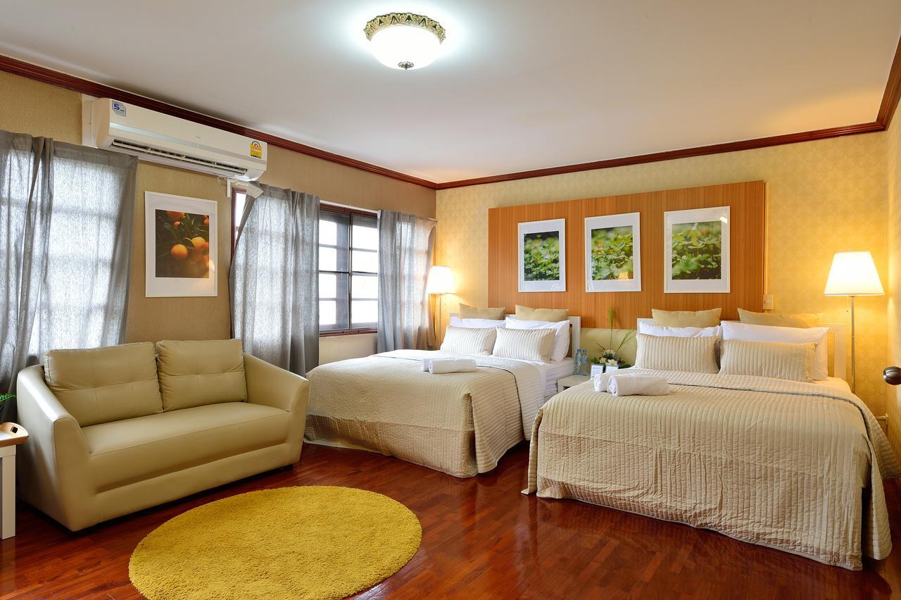 Lost And Found Bed And Breakfast Банкок Екстериор снимка