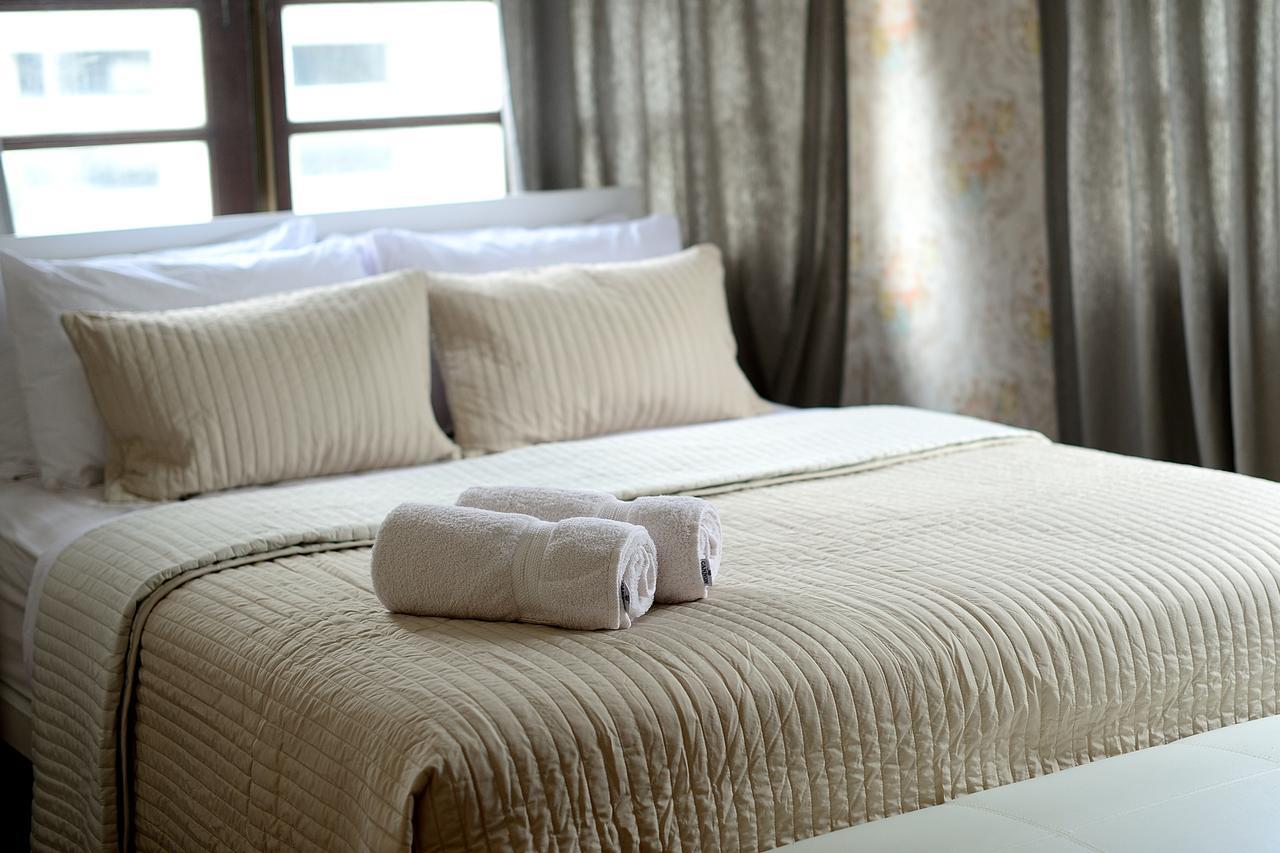 Lost And Found Bed And Breakfast Банкок Екстериор снимка
