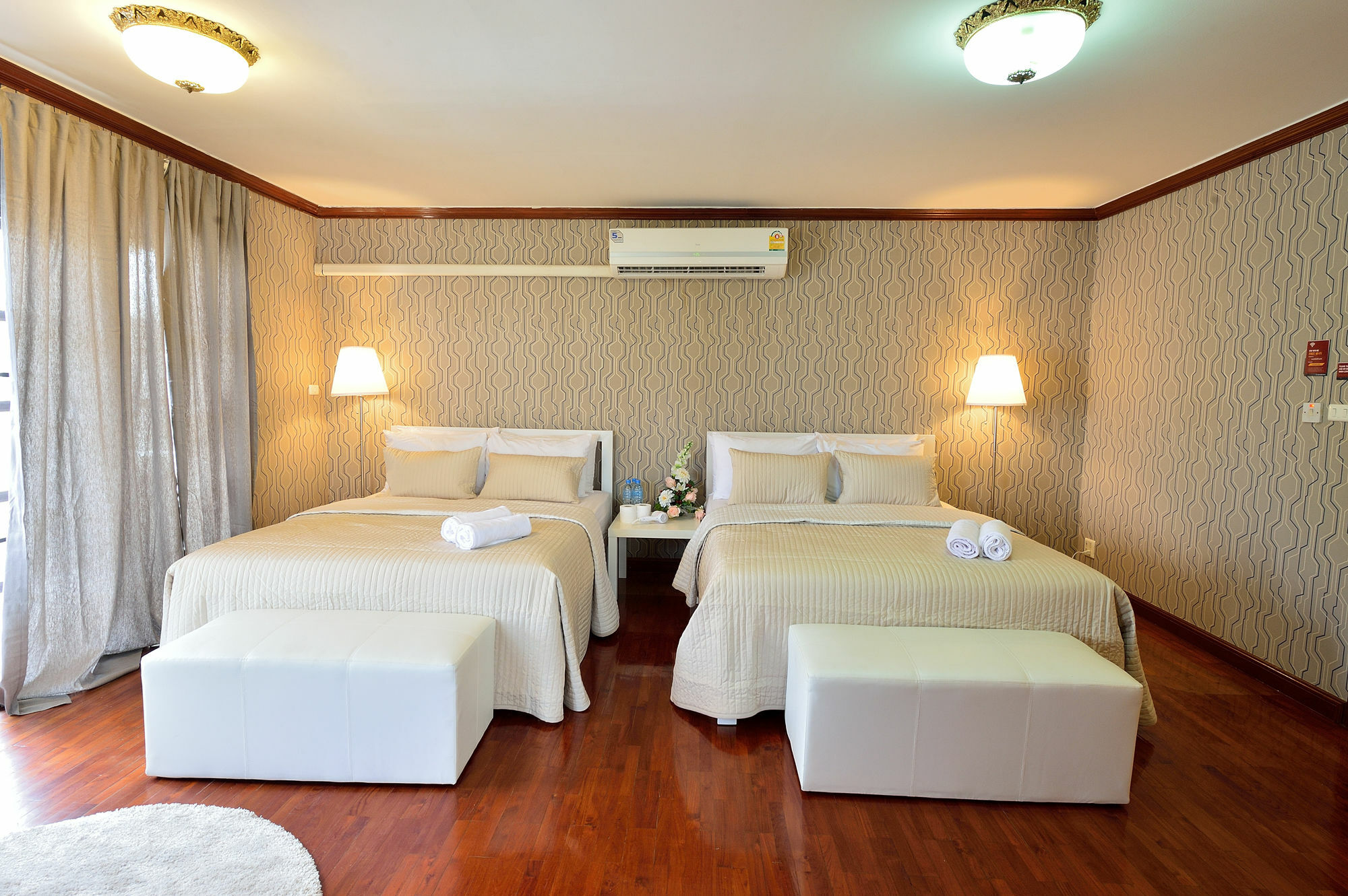 Lost And Found Bed And Breakfast Банкок Екстериор снимка