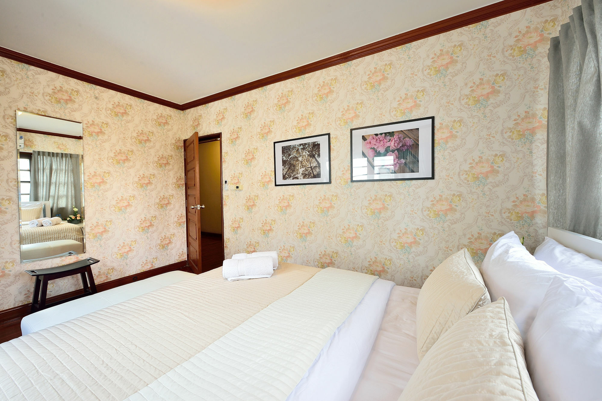 Lost And Found Bed And Breakfast Банкок Екстериор снимка